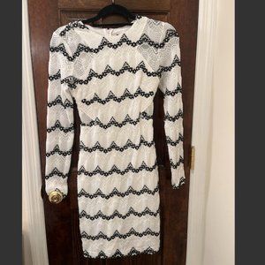Guess Los Angeles White Black ZigZag Long Sleeve Womens Dress